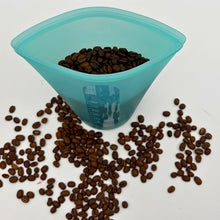 Load image into Gallery viewer, Pinch &amp; Lock Silicone Reusable Bag - 700ml
